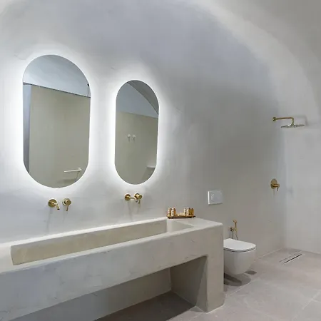 Utopia Karterados (Santorini)