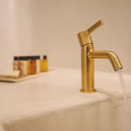 Utopia Hotel 3*