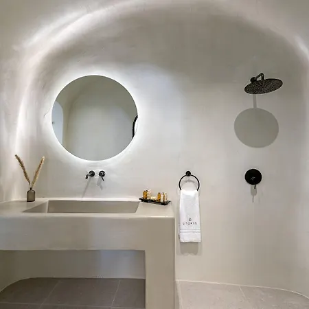 Utopia Karterados (Santorini)