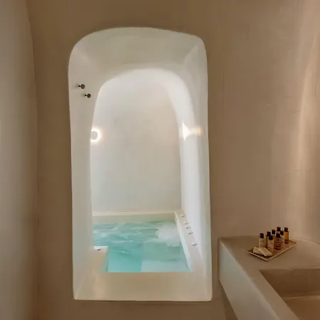 Utopia Hotel