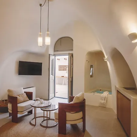 Utopia Karterados (Santorini)